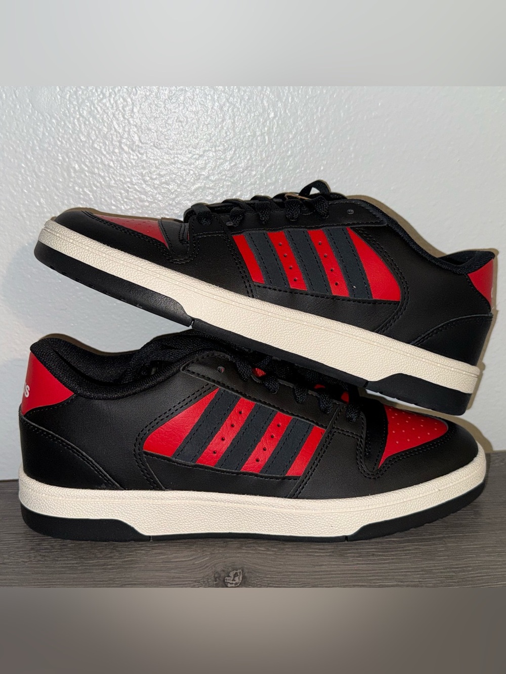 Adidas Break Start Black and Red Low-Top Sneakers Size 6.5M/7.5W new in box